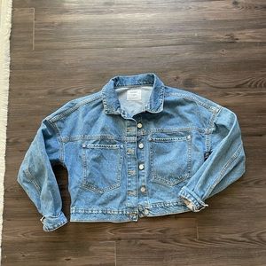Cropped boxy denim jacket